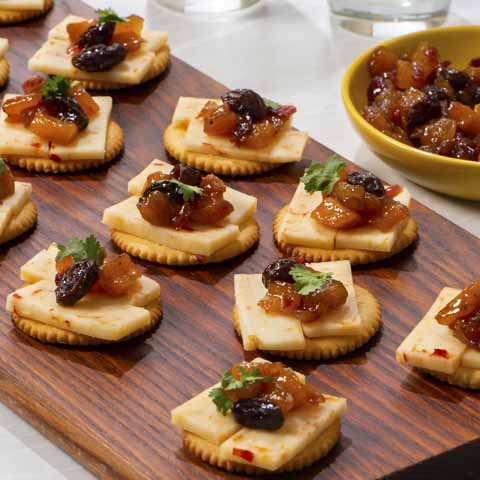 Jack Cheese and Mango Chutney RITZ Toppers
