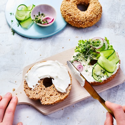 Protein-Bagel mit Vollkornmehl