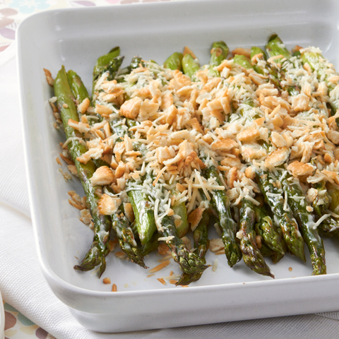 RITZ-Topped Creamy Baked Asparagus