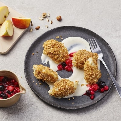 Apfelklöße mit Vanille Philadelphia Sauce und Beeren