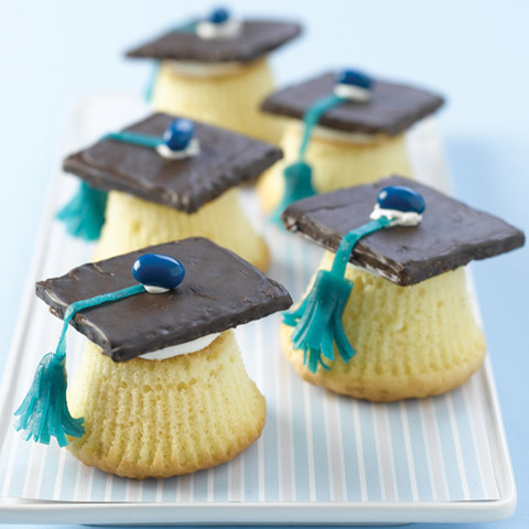 Graduation Cap Cupcakes