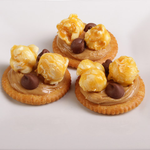 RITZ PB Toffee Popcorn Toppers