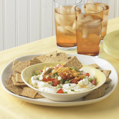 WHEAT THINS Easy Layered Tomato Dip