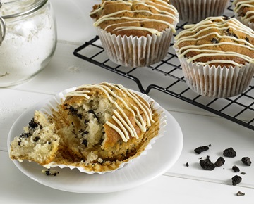 White Chocolate Muffins with Oreo Crumb