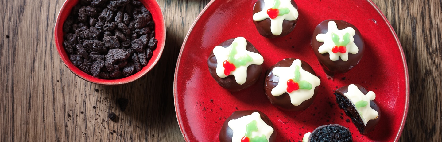 MondelezFoodservice | Mini Chocolate Christmas Puddings with OREO® Crumb