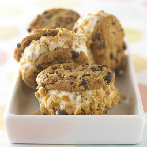 Easy CHIPS AHOY! Ice Cream Sandwiches