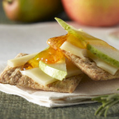 Bouchées TRISCUIT à la poire et au fromage suisse