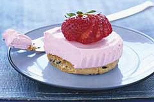 Creamy Strawberry Cookie "Tarts"