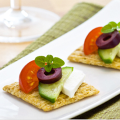 TRISCUIT Greek Salad