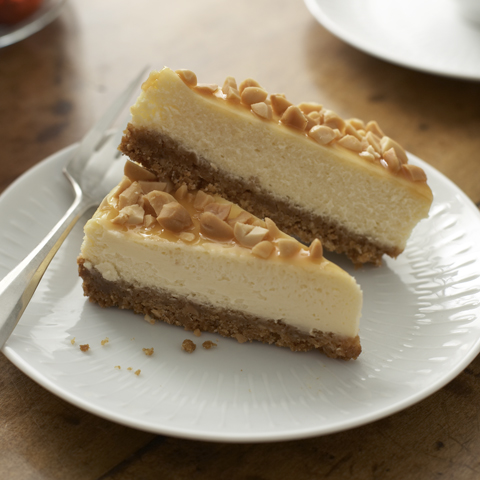 HONEY MAID Caramel-Nut Cheesecake