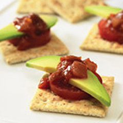 Bouchées PREMIUM PLUS à la tomate et à l'avocat 
