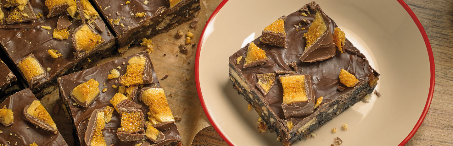MondelezFoodservice | Honeycomb Chocolate Tiffin with Cadbury