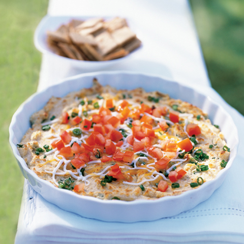 WHEAT THINS Tomato Topped Cheese & Bean Dip