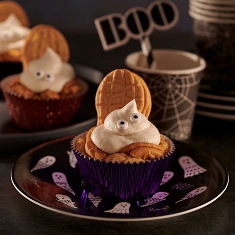 Ghostly Peanut Butter Blondie Cupcakes