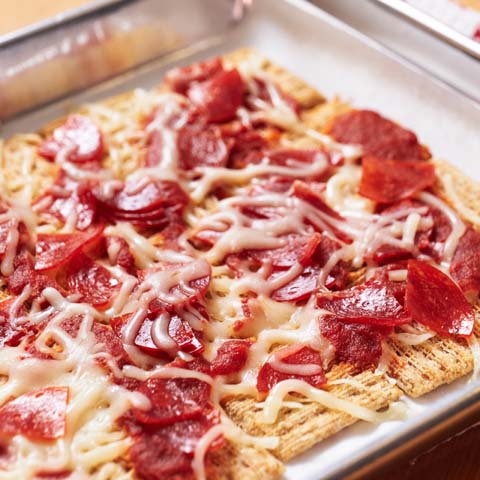 TRISCUIT Pull-Apart Pepperoni "Pizza"