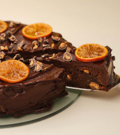 Mørk sjokoladekake med appelsin & M