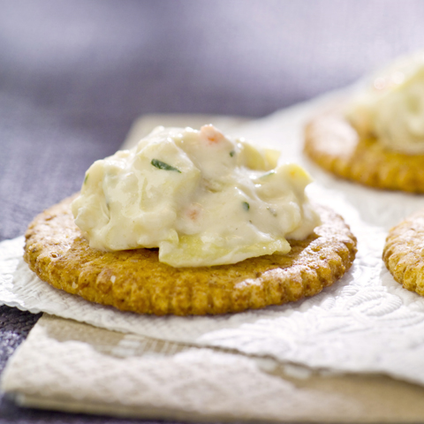 Amuse-gueule piquants RITZ à l'artichaut