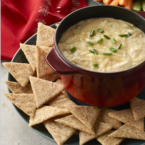 TRISCUIT Hot Cheesy Crab Dip