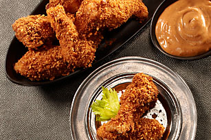 RITZ Crispy-Coated Chicken Wings with Playbook Sauce