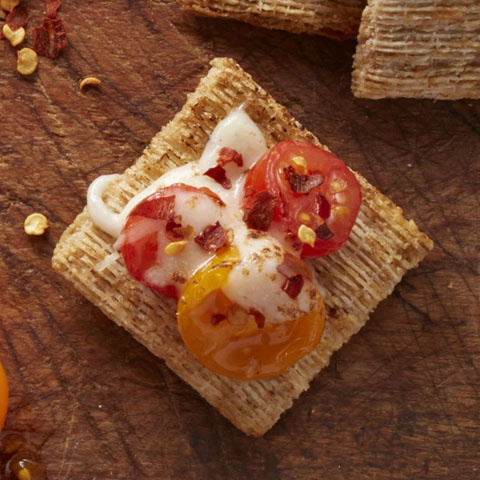Spicy Caprese TRISCUIT Toppers