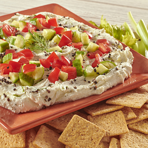 Trempette crémeuse à l’ail et au feta avec craquelins FINS AU BLÉ