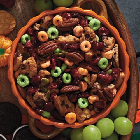 CHIPS AHOY! Pumpkin Spice Snack Mix