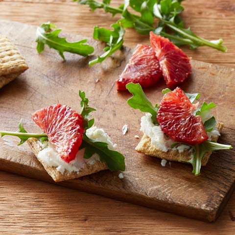 TRISCUIT avec garniture au fromage de chèvre et aux agrumes