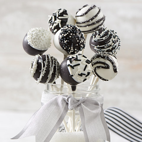 Black-and-White Golden OREO Cookie Pops