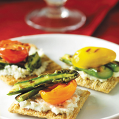 TRISCUIT Grilled Tomato & Asparagus Topper