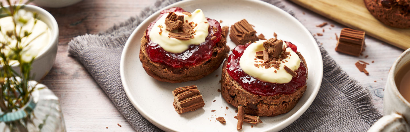 MondelezFoodservice | Mother’s Day Chocolate Cream Tea Sharer With Flake Pieces