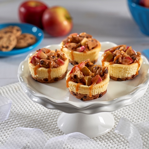 CHIPS AHOY! Apple Crisp Mini Cheesecakes
