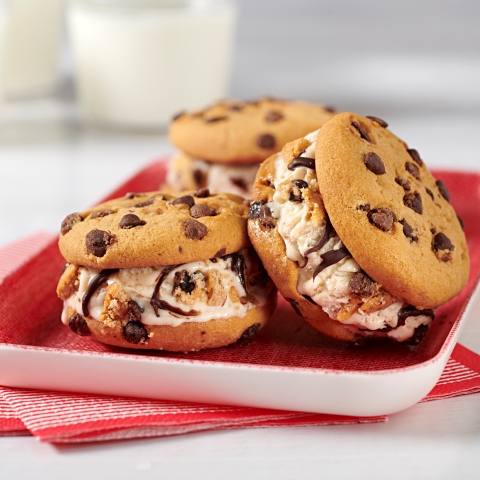 Chewy CHIPS AHOY! Ice Cream Sandwiches