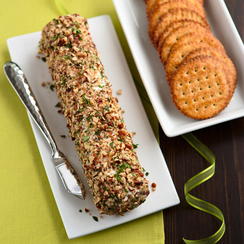 Bûche de fromage à la crème aux herbes et aux noix RITZ