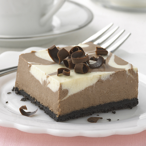 OREO Chocolate-Vanilla Swirl Cheesecake