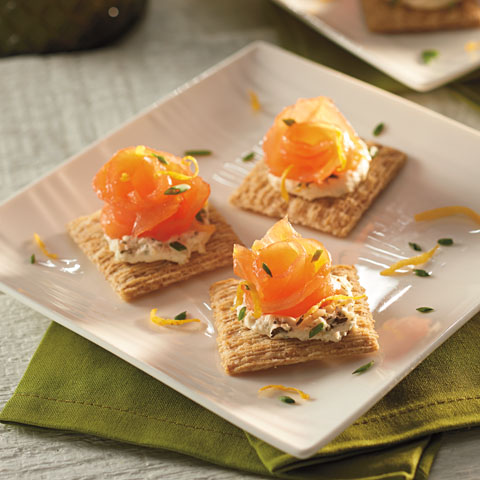 TRISCUIT Smoked Salmon Toppers