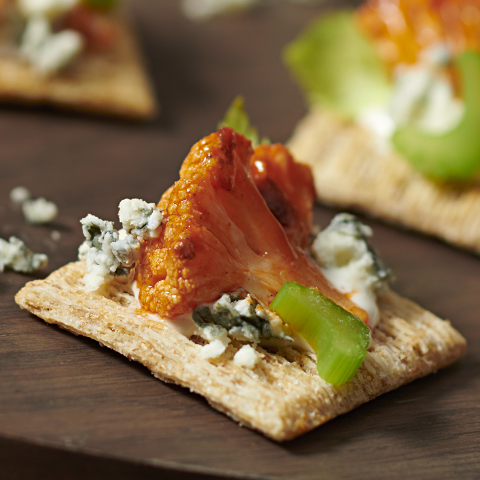 TRISCUIT Buffalo Cauliflower "Wing" Bites