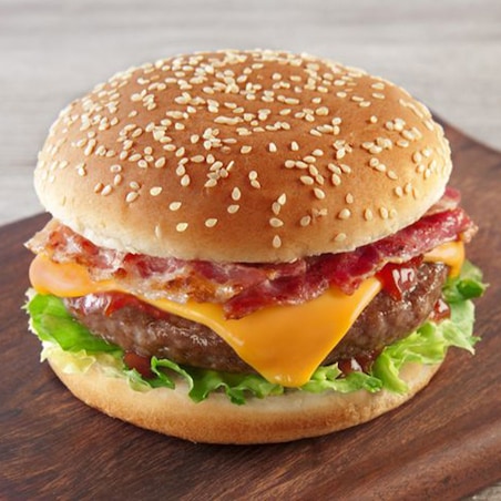Hamburger con bacon croccante e Sottilette® Burger con Cheddar