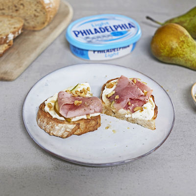 Sourdough with ham, pear, walnuts and honey