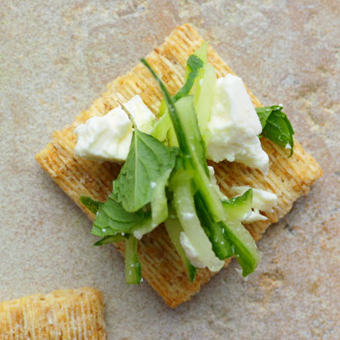 Bouchées TRISCUIT au concombre et au fromage feta