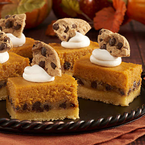 CHIPS AHOY! Pumpkin Gooey Butter Cake 