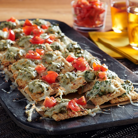 Cheesy Spinach Dip Pull-Apart Appetizers