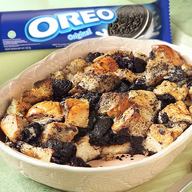 OREO COOKIE BREAD PUDDING