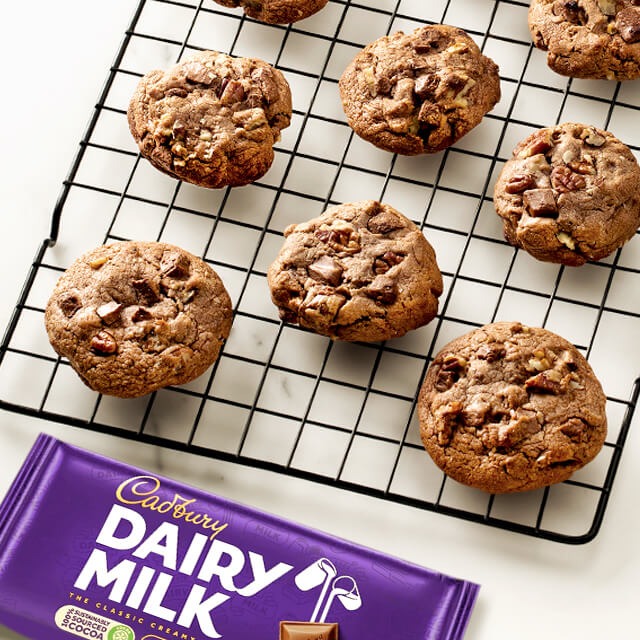 CHEWY CHOCOLATE CHUNK COOKIES