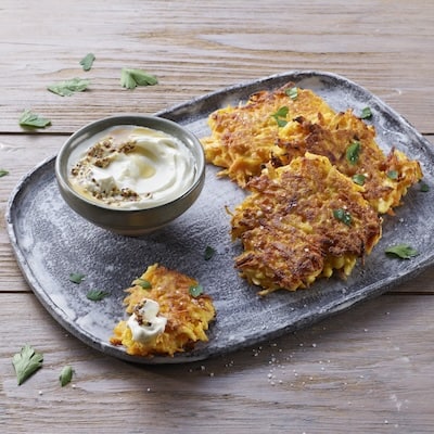 Pastinaken Karotten Fritters mit Philadelphia Dip