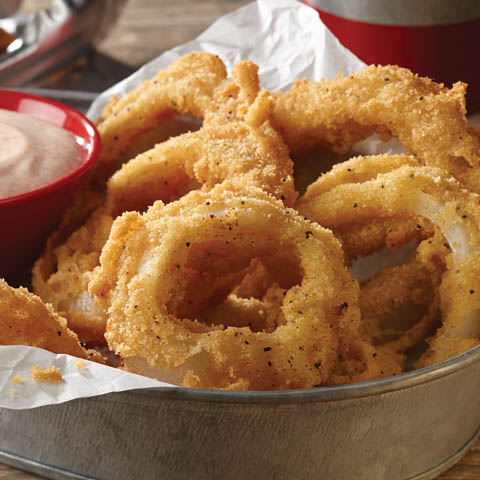 Onion Rings with Smoky Ranch Dip