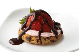 CHIPS AHOY! Strawberry Split Bite