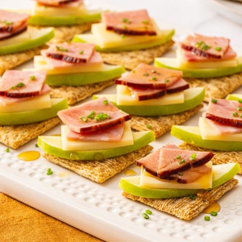 TRISCUIT Apple, Ham & Mozza Bites