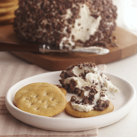 CADBURY CRISPY CRUNCH Dream Cheese Ball