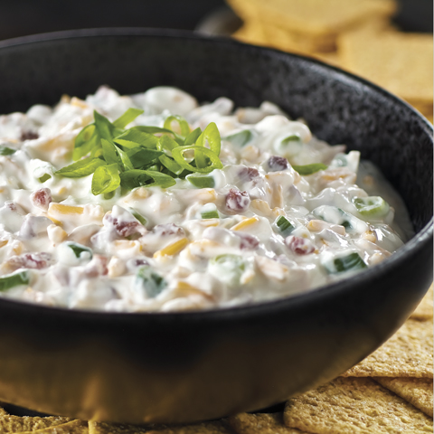 FINS AU BLÉ avec trempette au bacon et au cheddar 